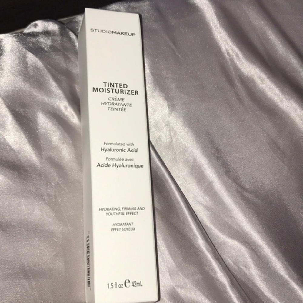 Studio Makeup tinted moisturizer